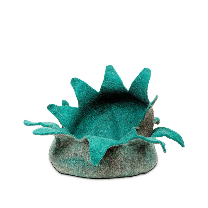 Distinctly Himalayan Wool Pet Basket Grey & Teal