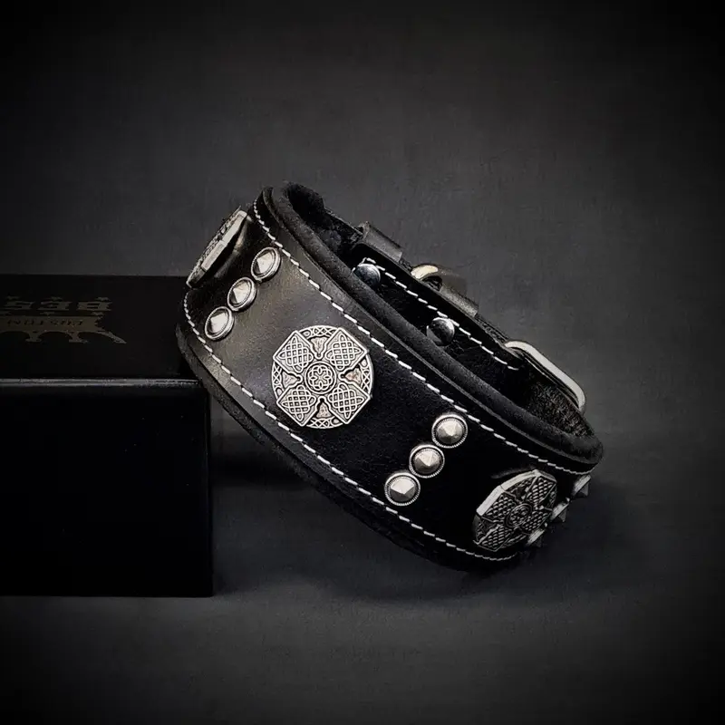 The "Maximus" collar 2 inch wide black & silver